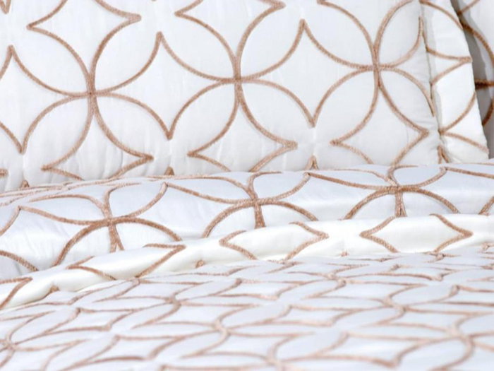 L'essentiel linge de maison Juego de colcha doble Crema y Oro L'essentiel linge de maison Juego de colcha doble Crema y Oro